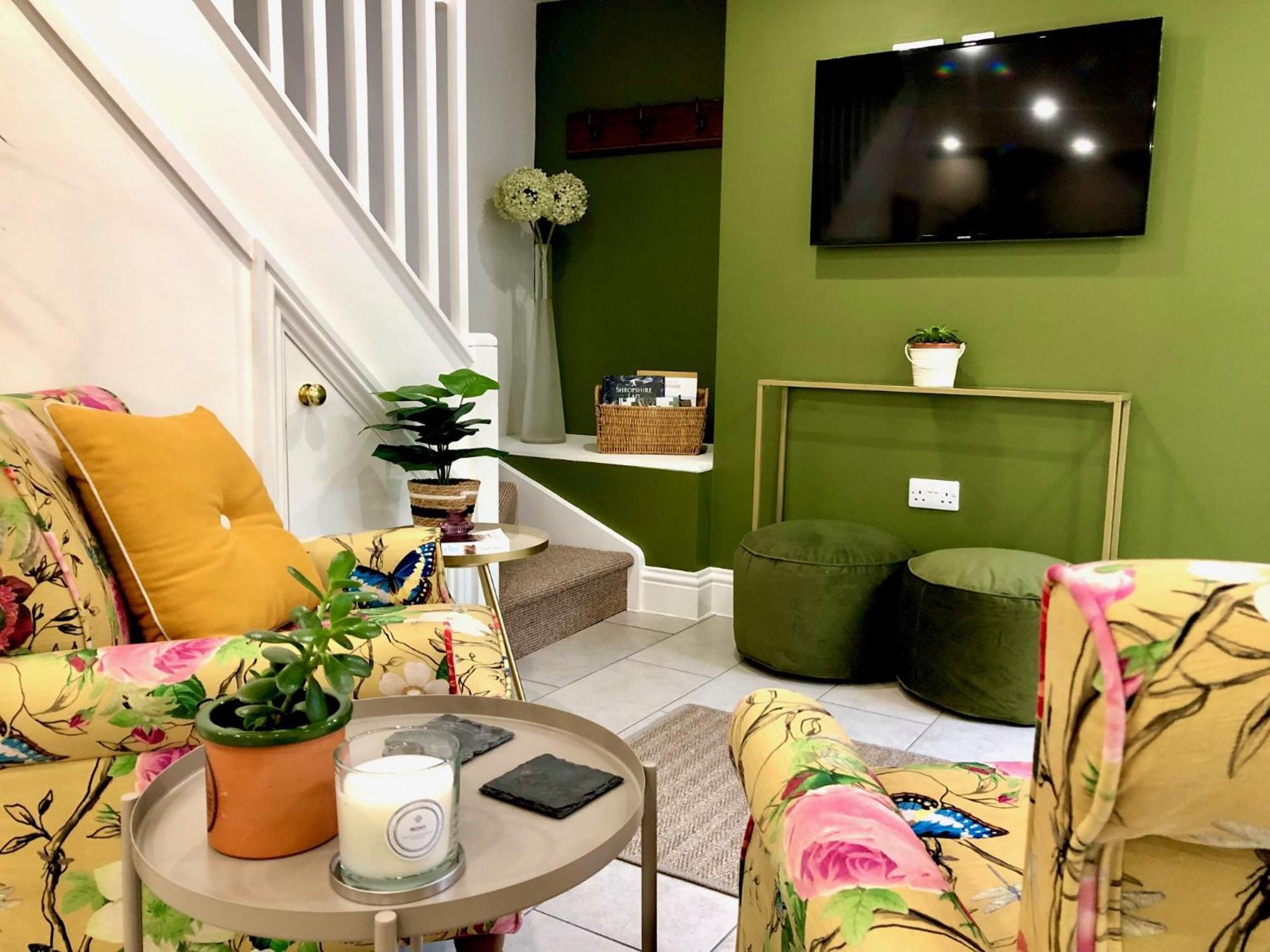 Flower Cottage By Ludlow Castle With Onsite Parking Extérieur photo