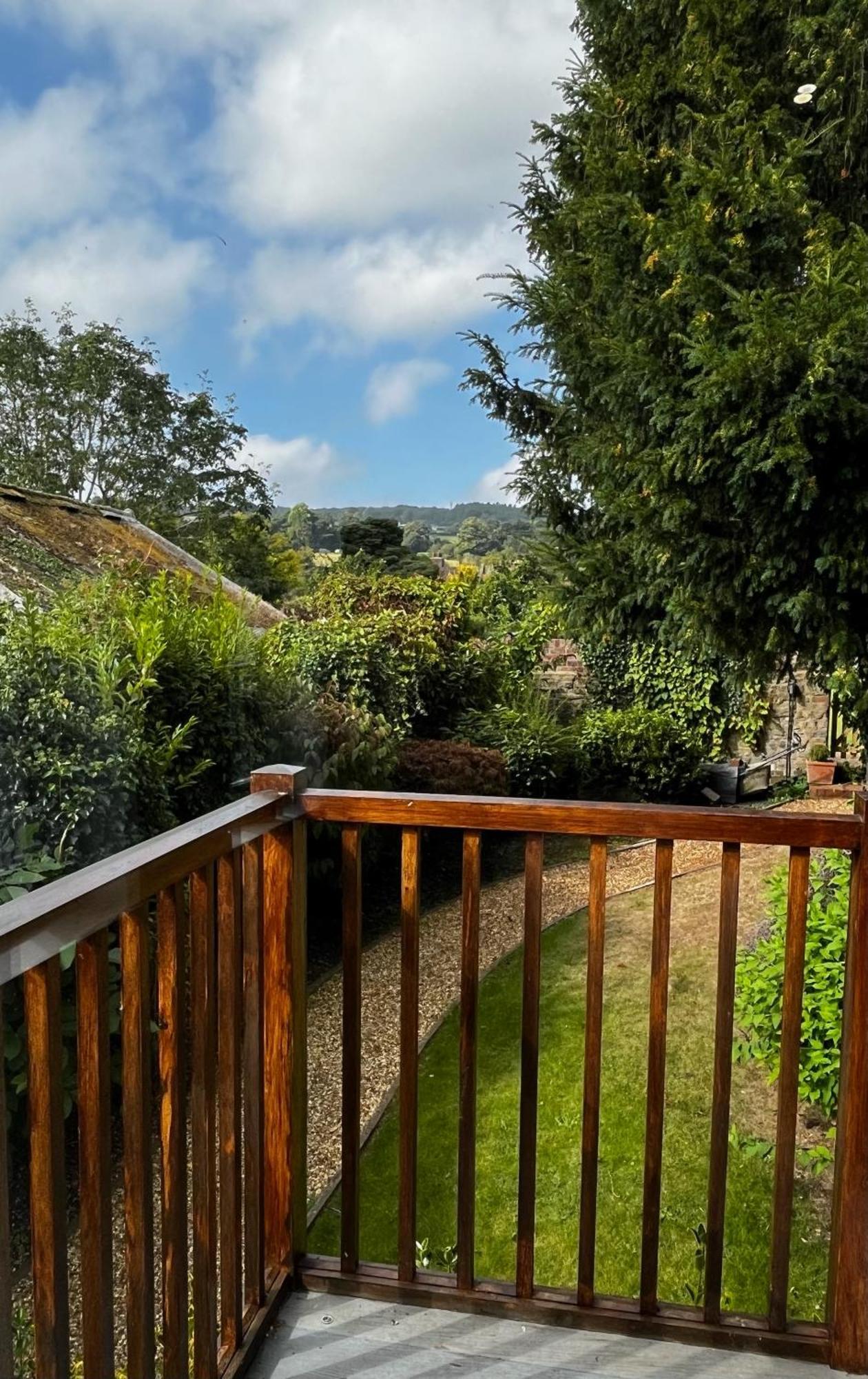 Flower Cottage By Ludlow Castle With Onsite Parking Extérieur photo