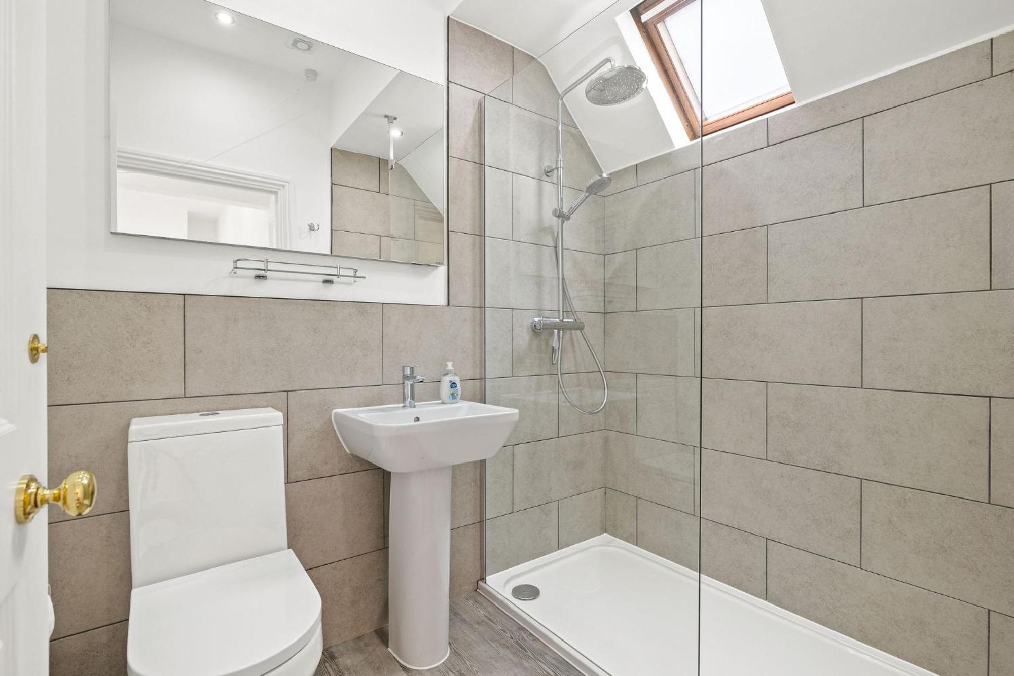 Flower Cottage By Ludlow Castle With Onsite Parking Extérieur photo